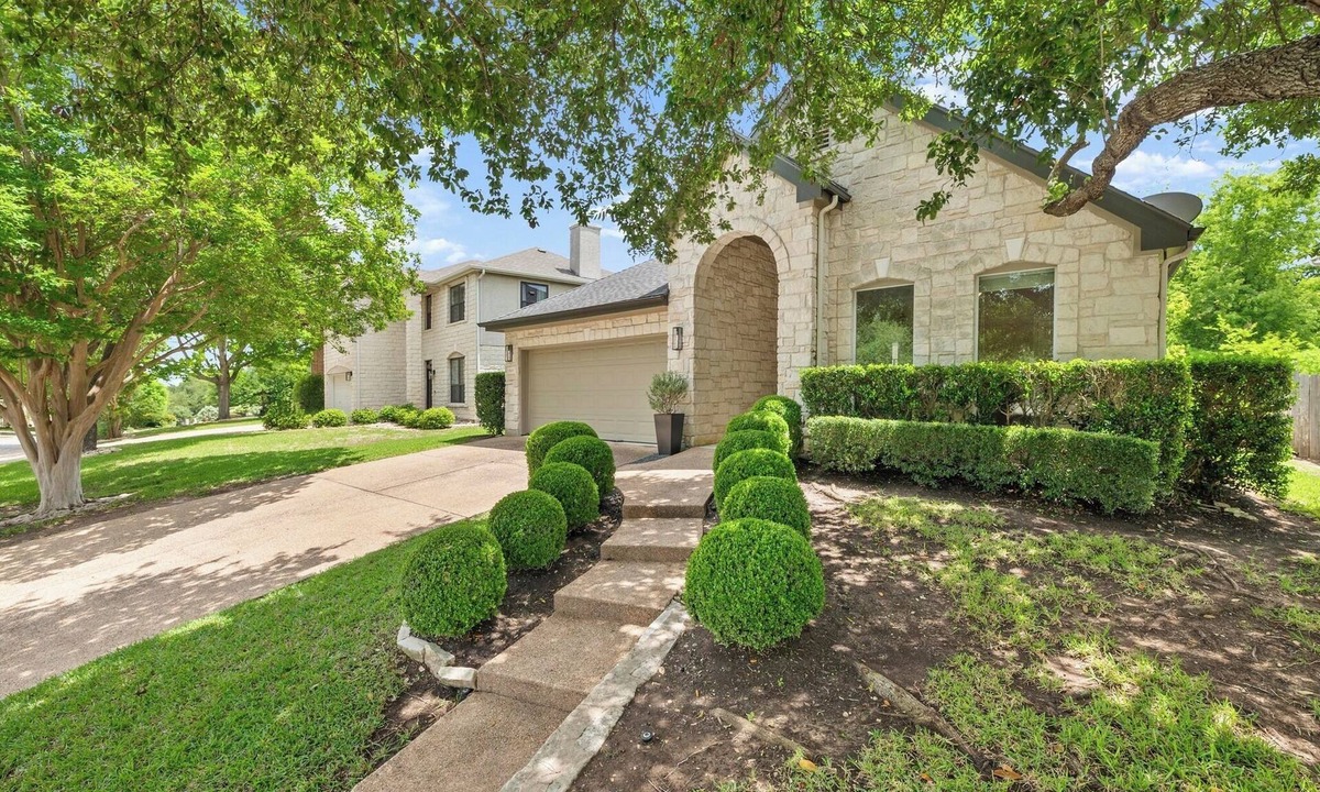 Lake Pointe House | The Lake Pointe Retreat!