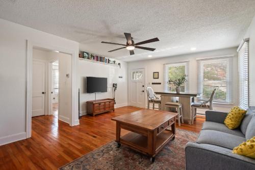 Crestview House | The Little Lone Star