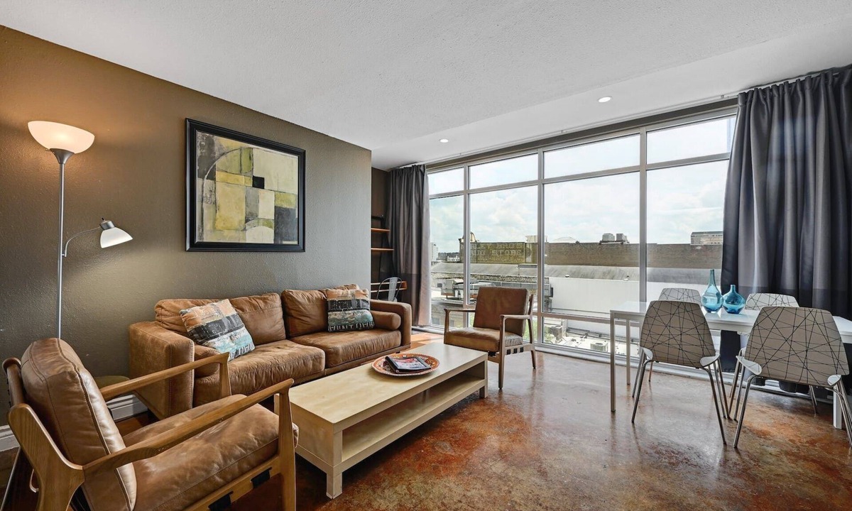 Waller Creek District Apartment | The Littlefields by Lodgewell | Amazing Views | B8
