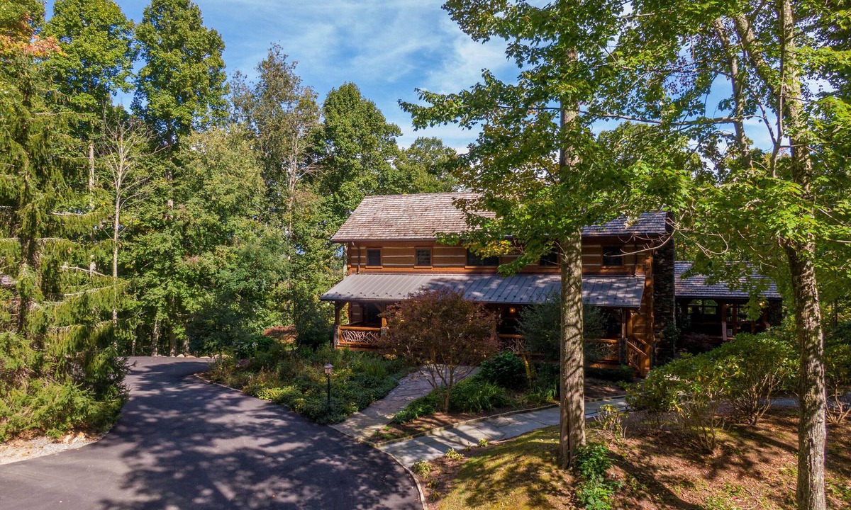 Banner Elk House | The Matney Ridge Estate- home with hot tub and firepit