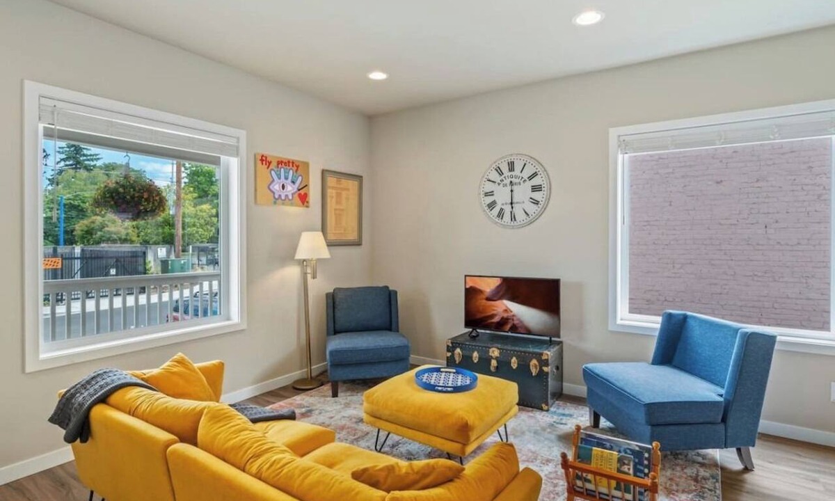 New Tacoma Apartment | The Meadow - Elegant 3BR Getaway Near Wright Park+Gazebo