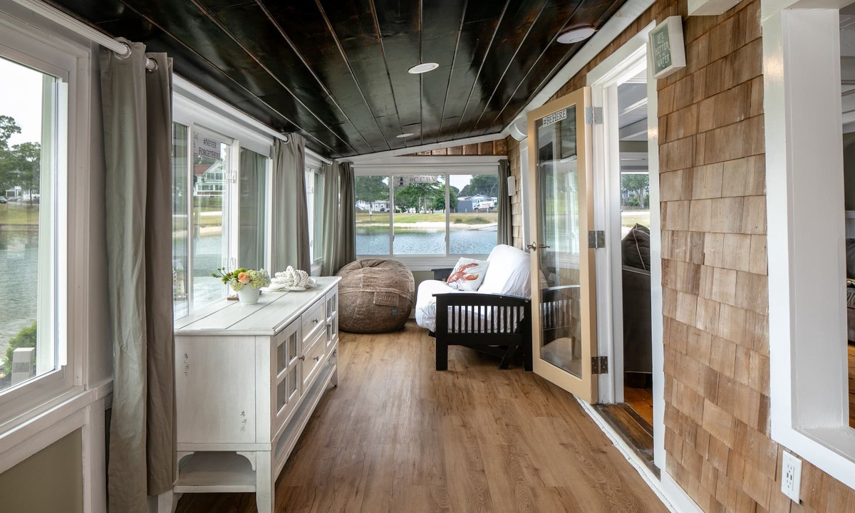 Onset House | The Onset Beach Compound-Cape Cod Beach Resort & Oceanic Habitat
