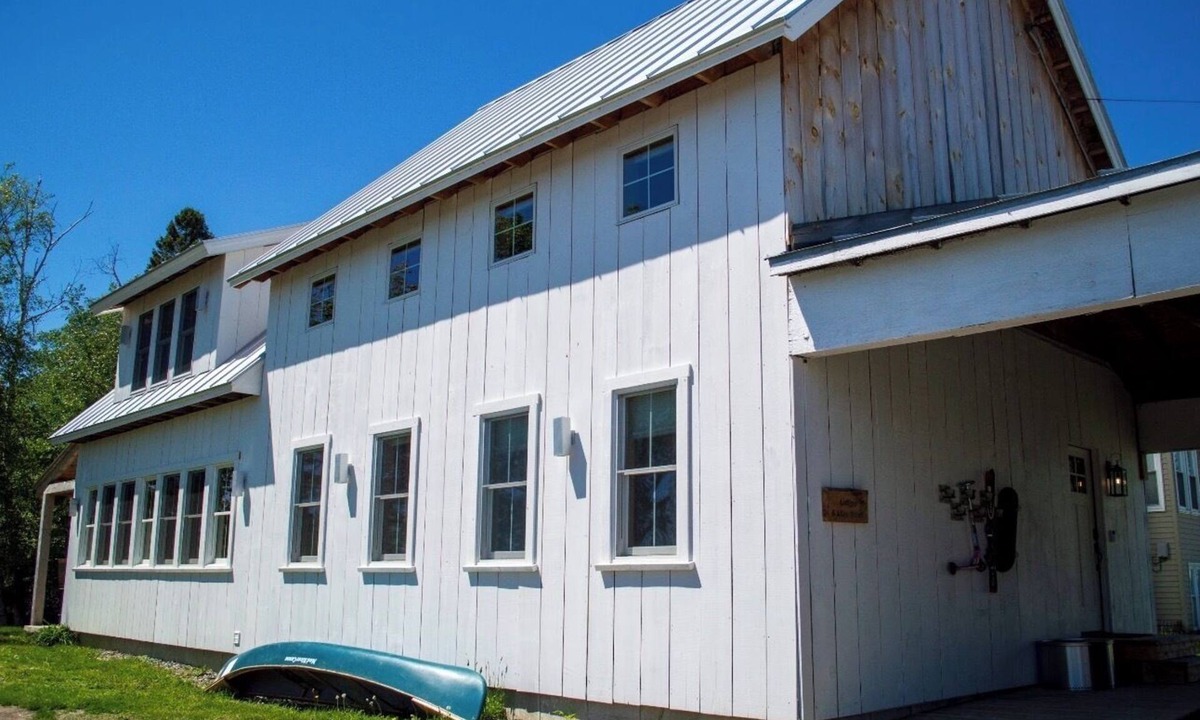 Rangeley House | The Rangeley Retreat: Incredible Downtown Home walking distance to Main Street