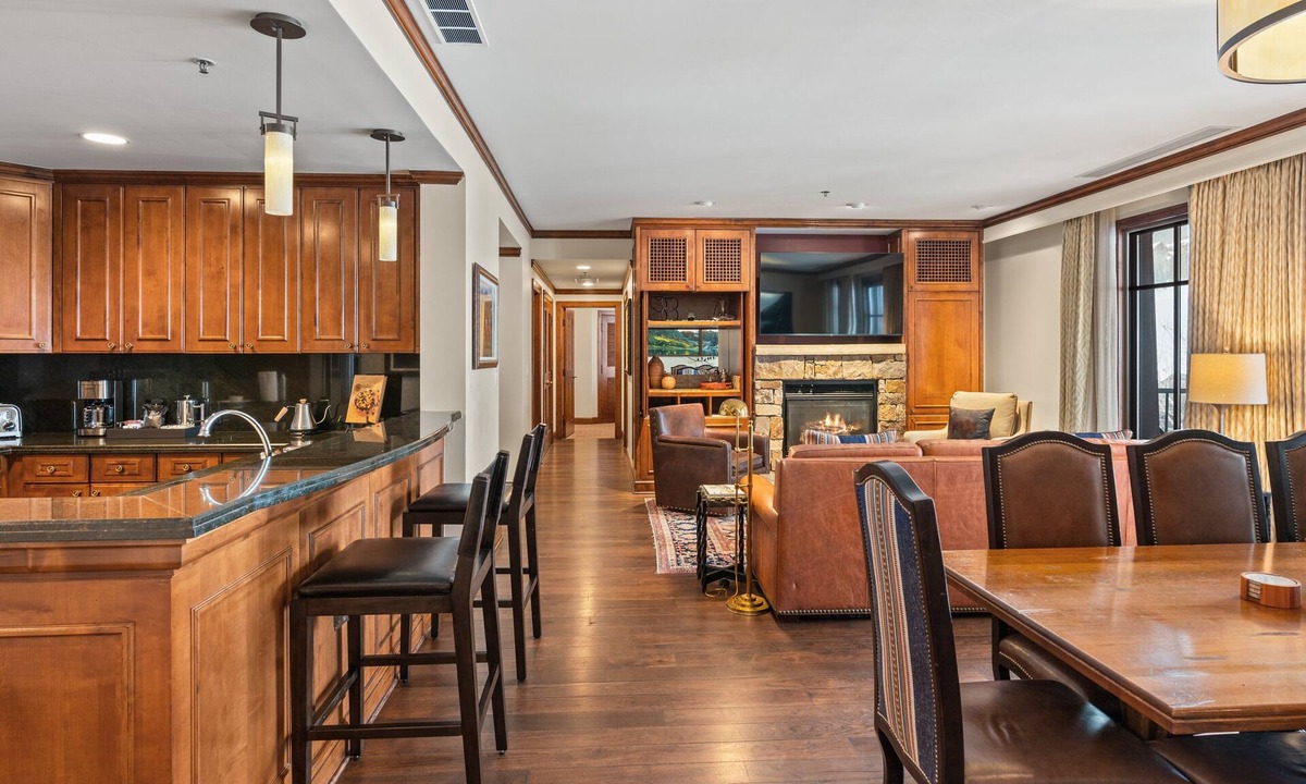 Aspen Hotel | The Ritz-Carlton | Three-Bedroom Premier 8307, Ski-in & Ski-out Resort in Aspen Highlands