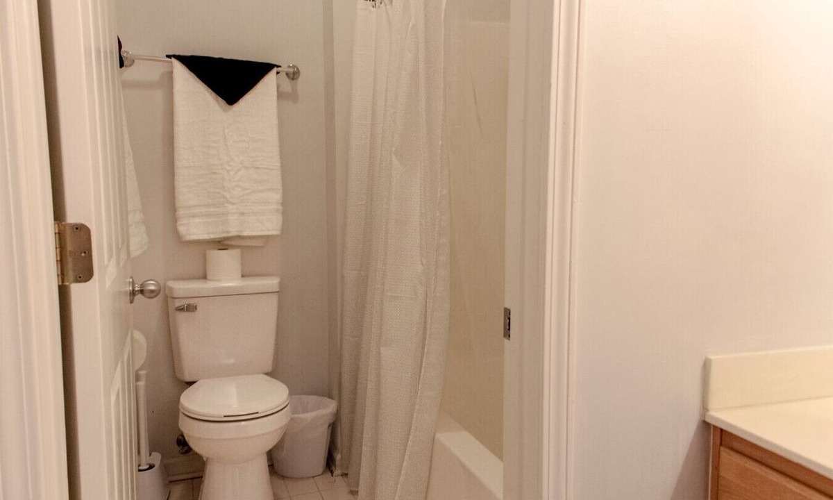 Sea Trail Apartment | The Suite at 205 Royal Poste Rd