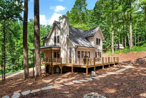Frank House | The Toasted Marshmallow 2 Kings Fire Pit Hiking