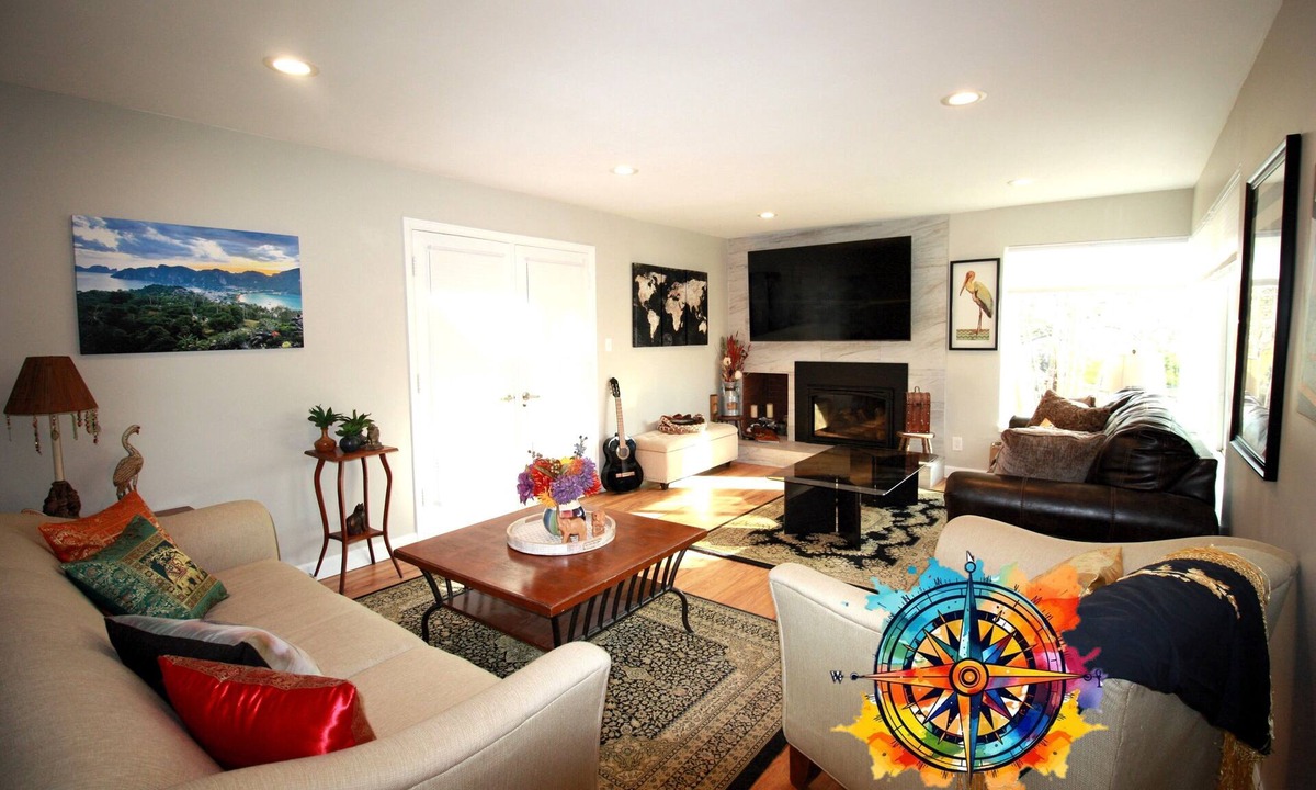 Bel Aire House | The Traveler's House-Central to All, Hilltop, Gameroom, Hot Tub, Firepit, Skiing