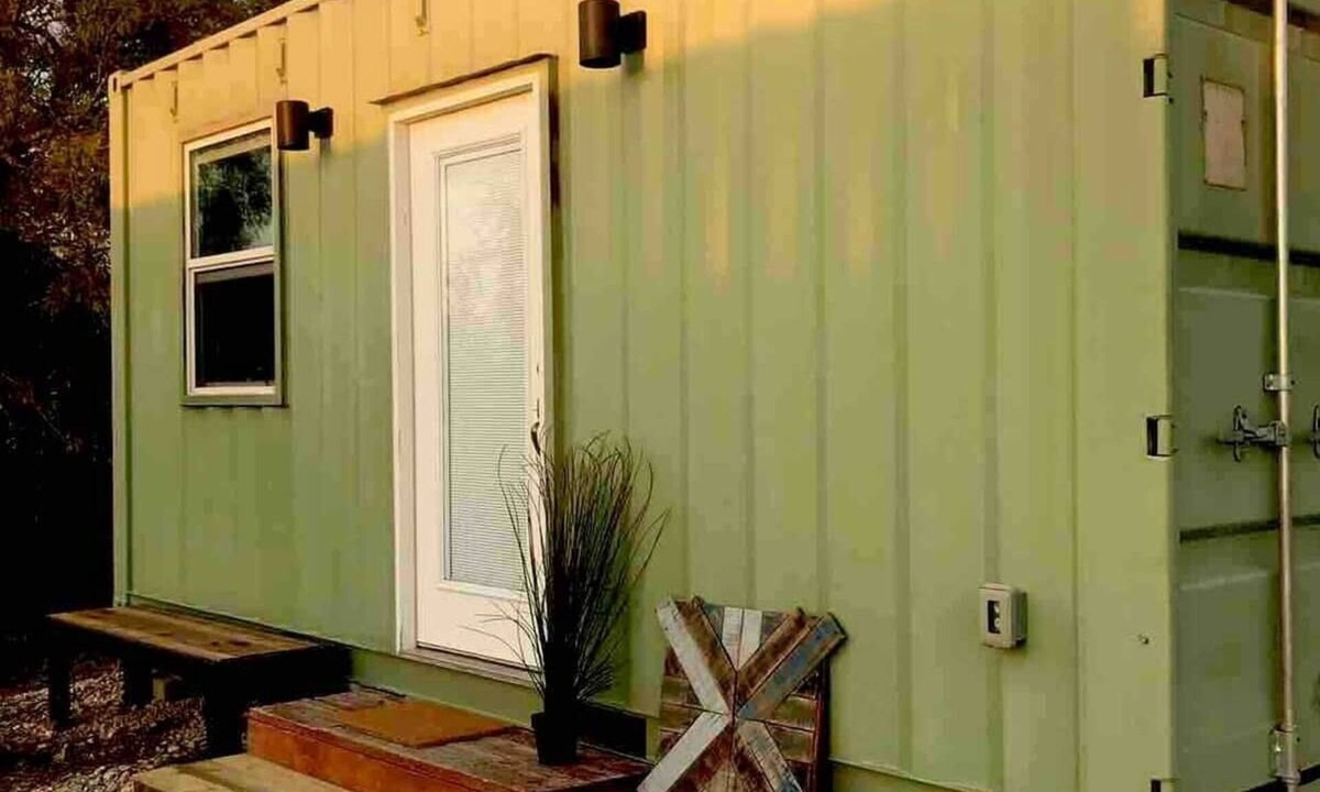 Lockhart House | Tiny Home/Double ContainerHome “Jolly Green Giant”