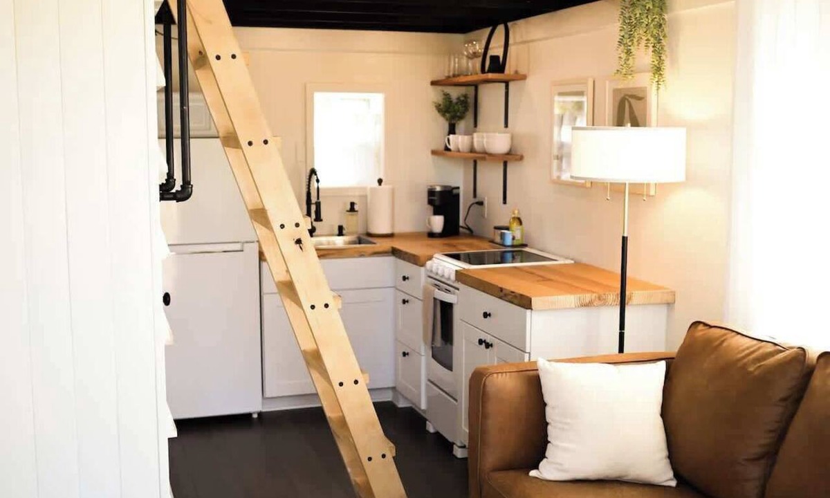 Conway House | Tiny Home - Walk Downtown - Fenced Yard - 1 mi UCA