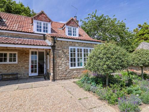 West Compton House | Tithe Barn Cottage