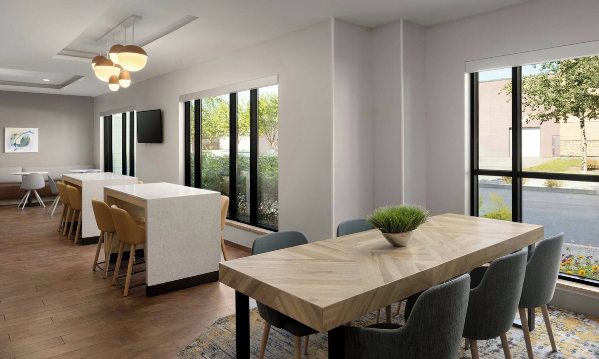 Midtown Anchorage Hotel | Towneplace Suites Anchorage Midtown