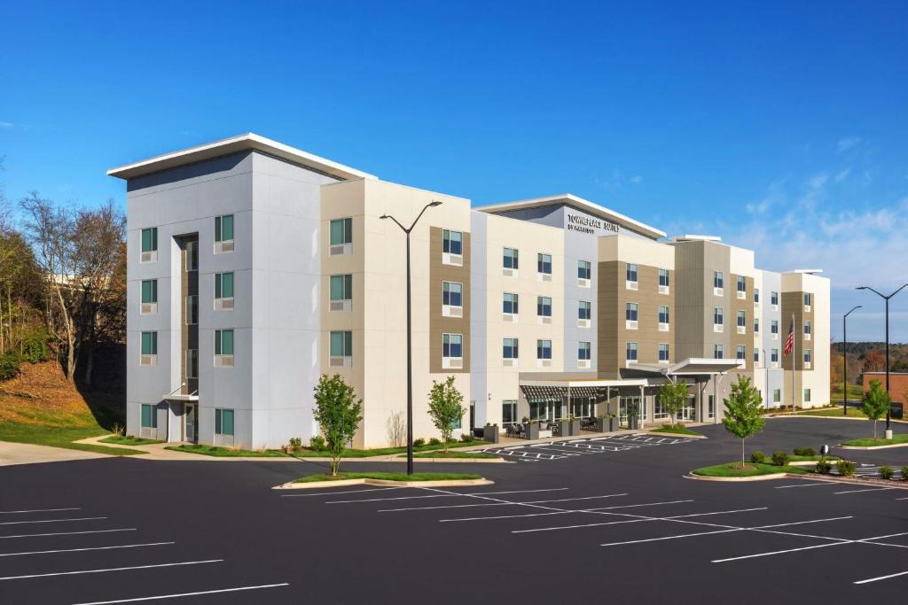 Hickory Hotel | TownePlace Suites by Marriott Hickory