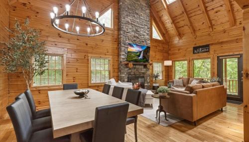 Logan House | Trails End-Sauna, Hot Tub, FirePit, Arcade, Luxury
