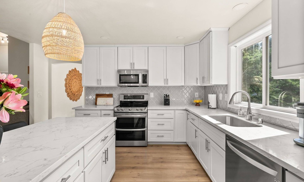 Lacey House | Tranquil 4-bedroom house with AC in Olympia