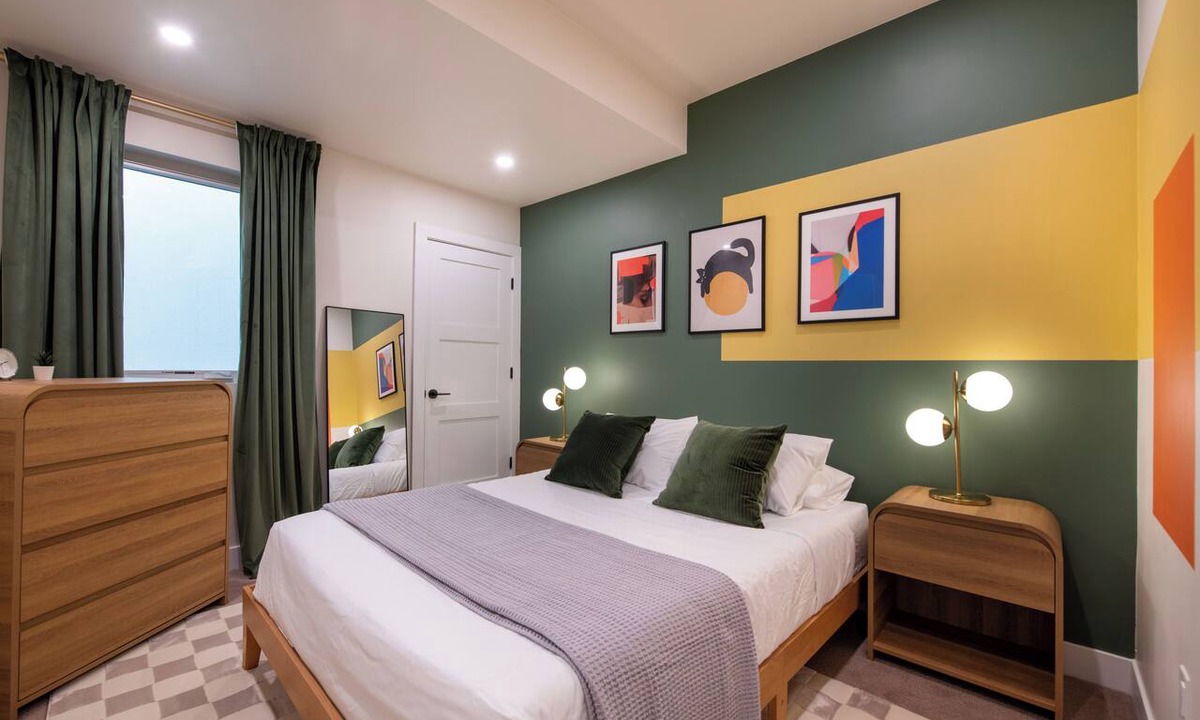 Berkeley Apartment | Trendy Tennyson Flat