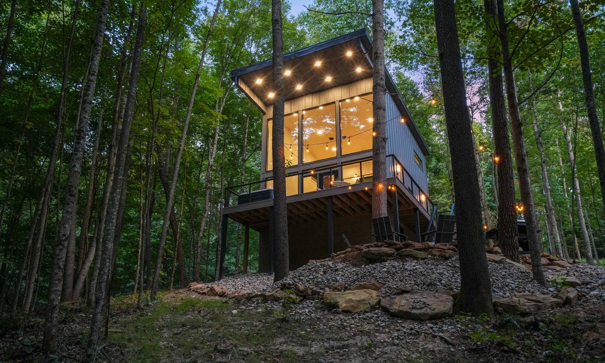 Rockbridge Cabin | Uckor's Edge | Hocking Hills, Modern Cozy Cabin