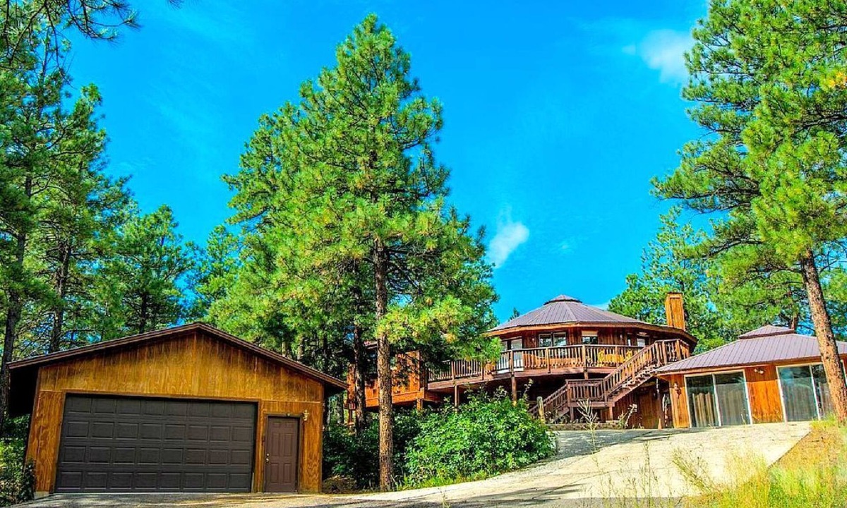 Pagosa Springs Cabin | Unique Tree House-Style Cabin Rental with a Luxury Hot Tub in Pagosa Springs, Colorado