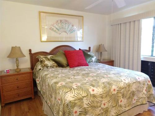 Punaluu House | Unit 17 Large 1 Bed 1 Bath Condo Ocean Views