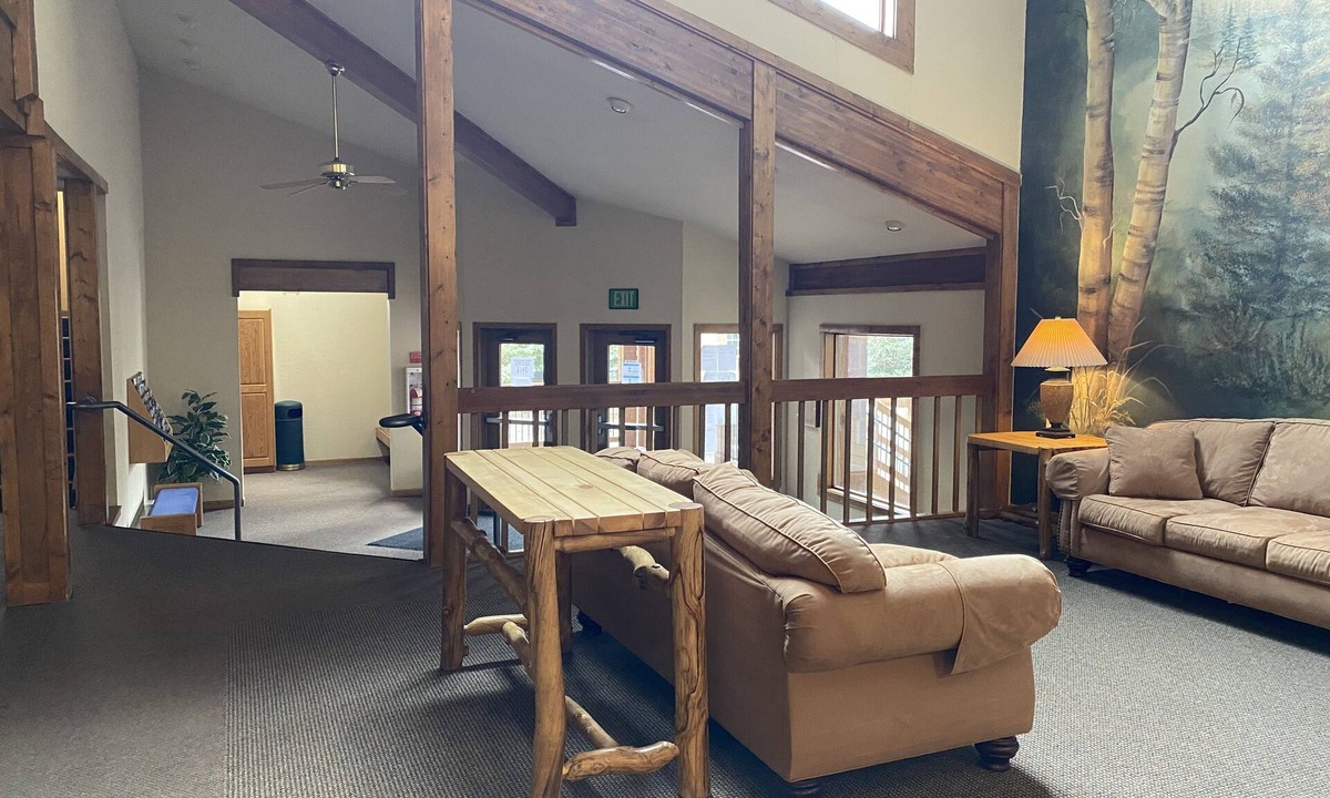 Mountain House Condo | Updated 2 bed/2 bath - Walking Distance to Lift!