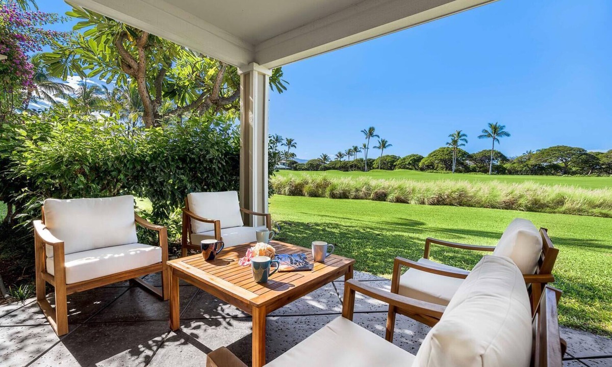 Waikoloa Condo | Upgraded Condo on Golf Course, Walking Distance to Beach and Shops!