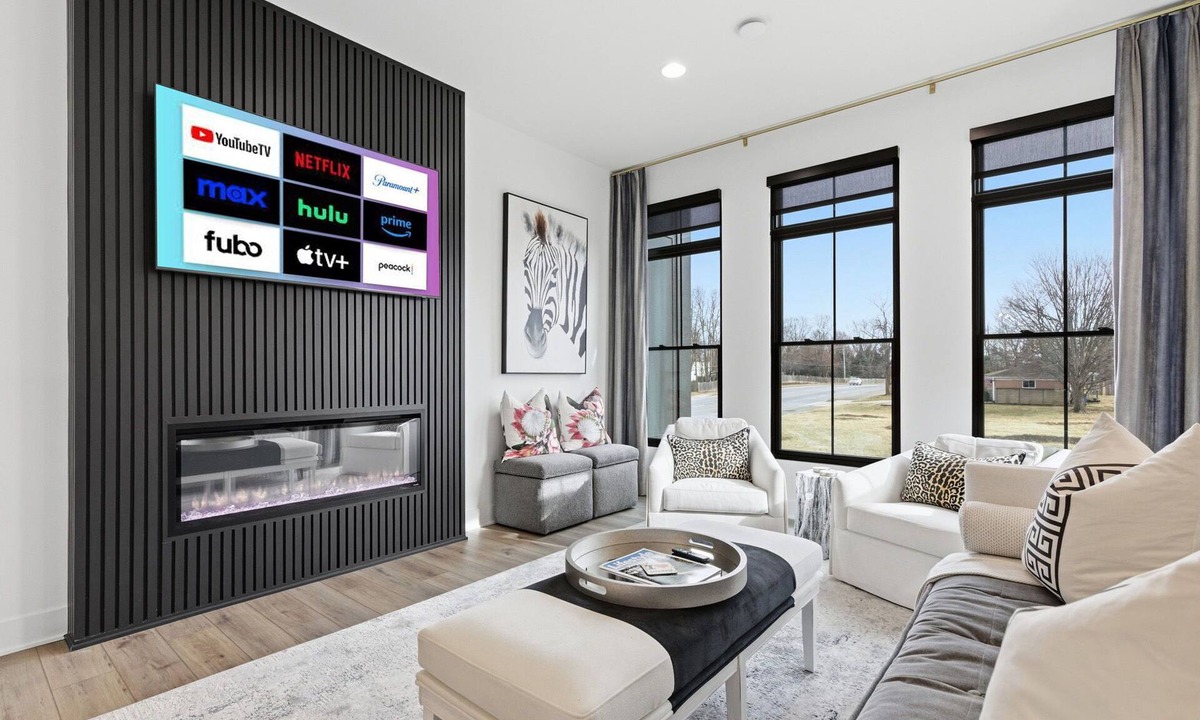 Carmel House | Upscale 3BR Townhome – Walk to Shops & The Monon!