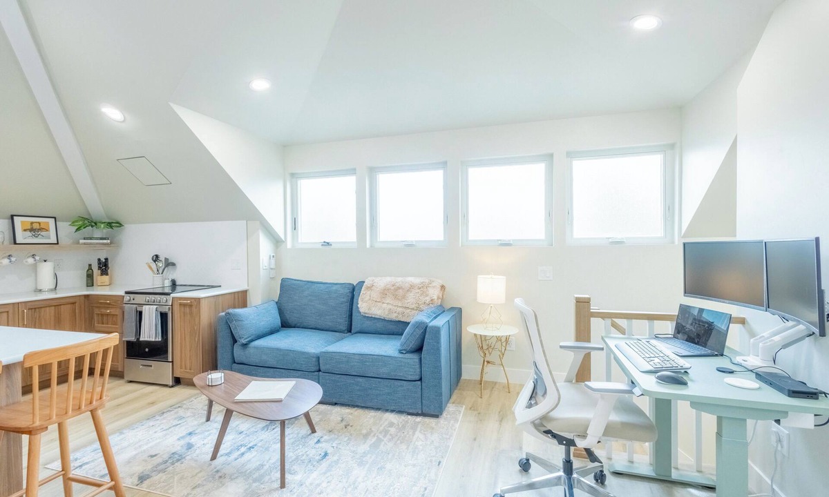 Sunnyside Apartment | Upscale Two Bedroom Carriage House with Workspace