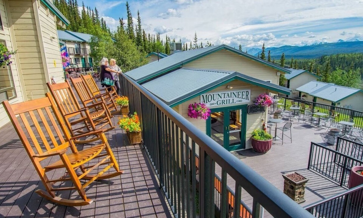 Denali Hotel | Denali Bluffs Hotel by Aspen Hotels