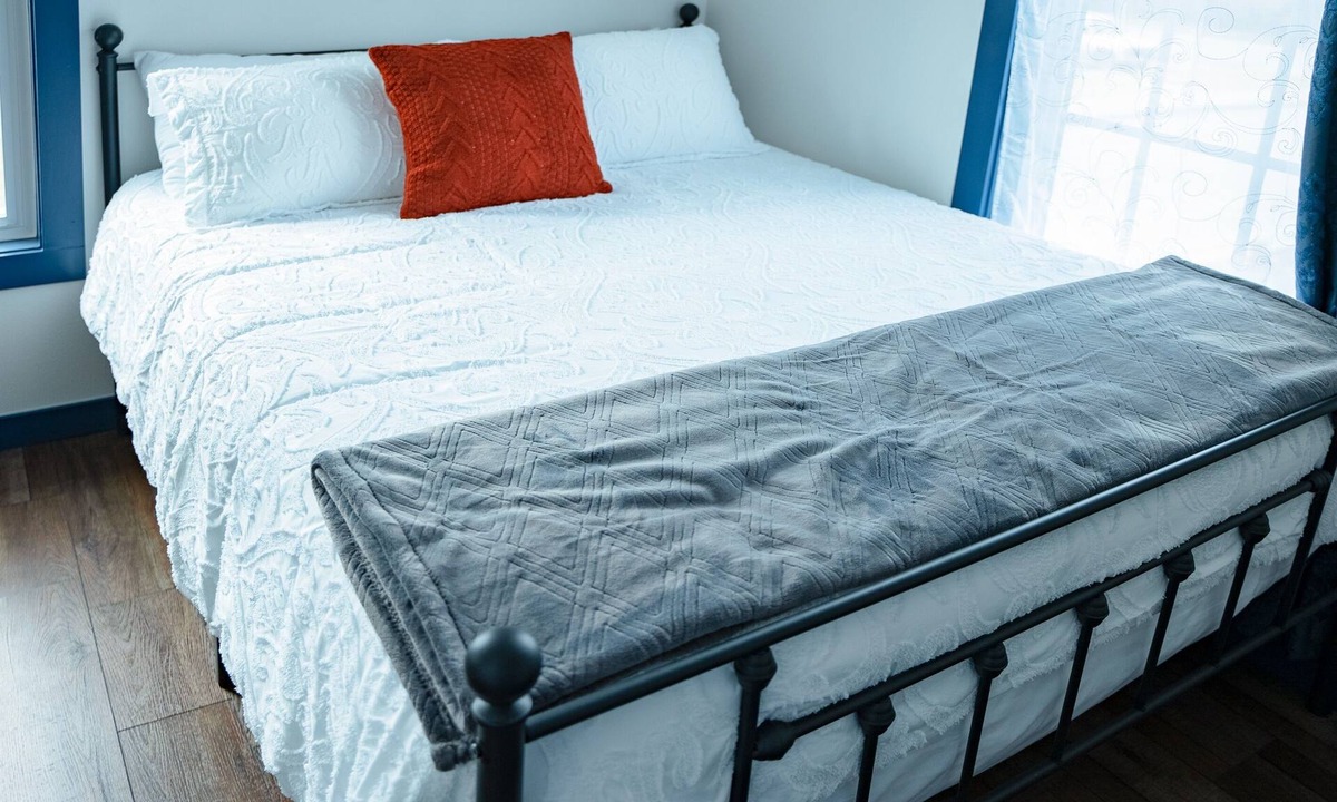 Palmer Hotel | Van Wormer Room 201, Hyland Hotel