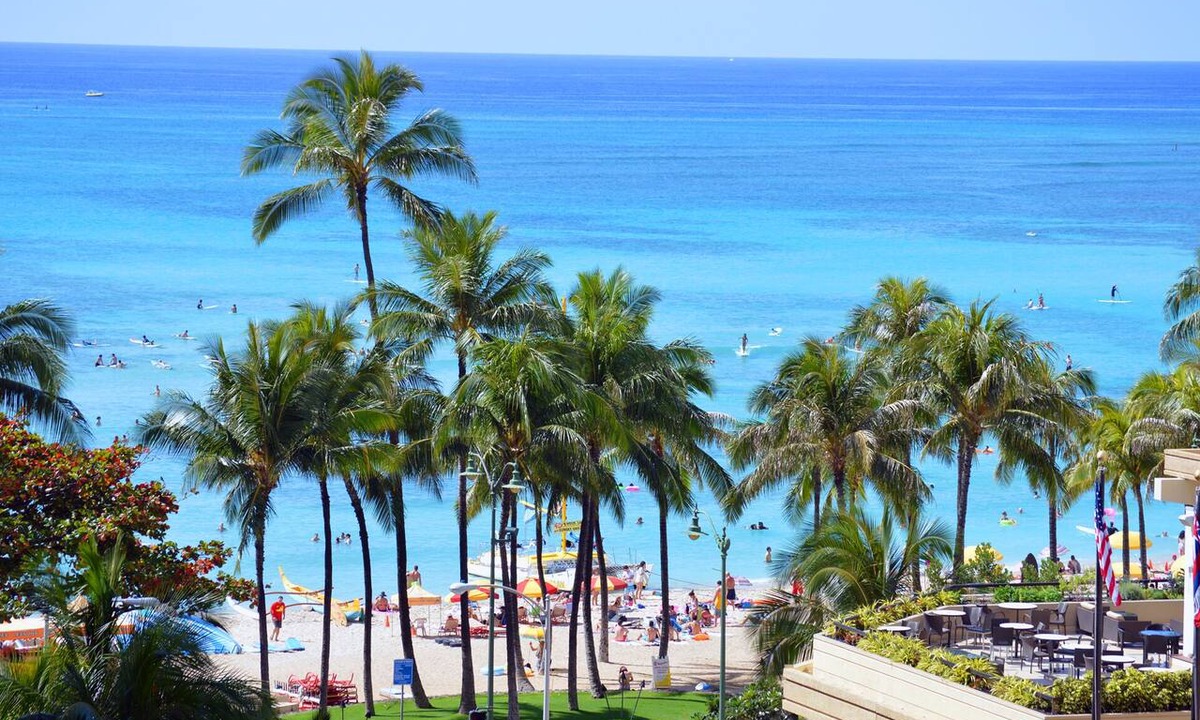 Waikiki Condo | Waikiki Beach center! Oceanview, Lanai, Free WIFI and Phone. Full Kitchen.
