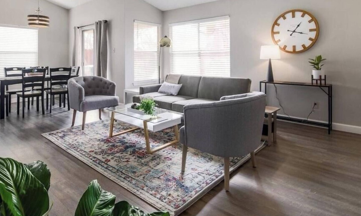 Milwood House | Walk to Apple | 5 Min to Domain 3BR