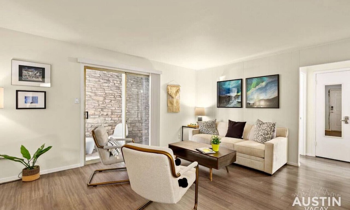 Westfield Apartment | Walk to Golf Course! Near Lake + Pool w Parking