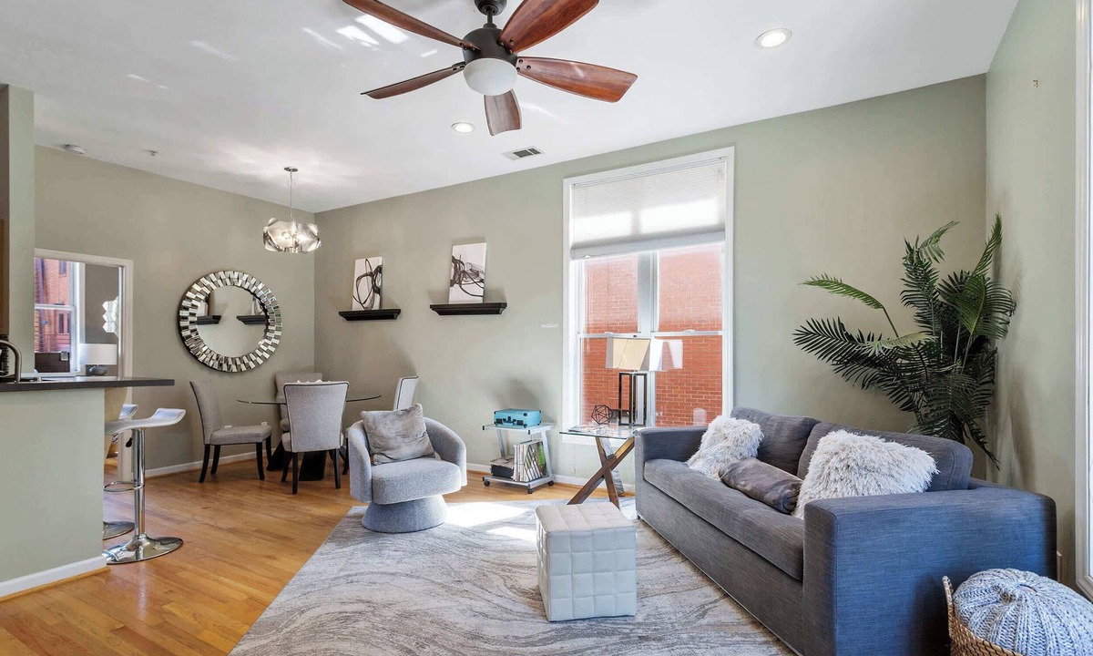 Downtown Condo | Warehouse District Modern Condo w/Private Garage