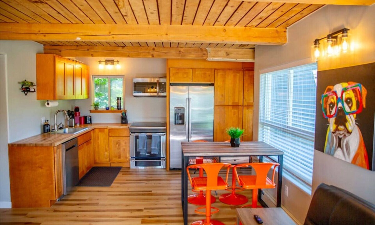 Government Hill Villa | Warm 3B w/Yard | 2 min to Downtown
