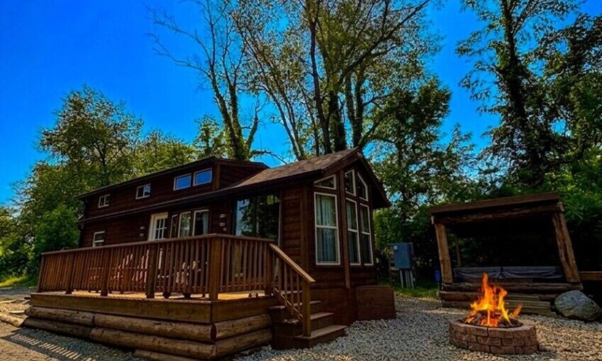 West Newton House | Waterfront Bourbon Barrel Cabin