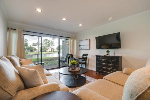 Walden on Lake Conroe House | Waterfront Condo on Lake Conroe w/Boat Launch!