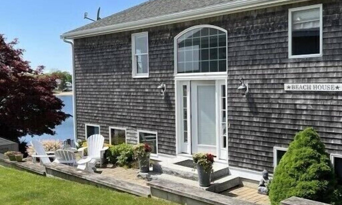 East Wareham House | Waterfront Home with Spacious Deck and 4 Bedrooms