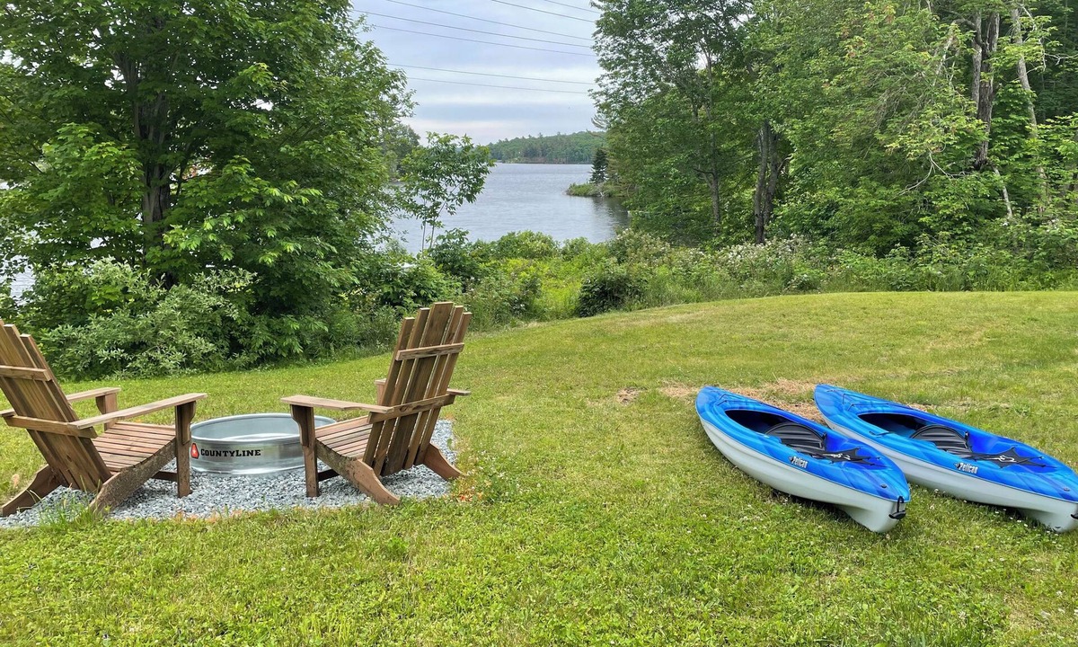Ellsworth Apartment | Waterfront Lower Level Apartment Near Acadia-Great for couples!