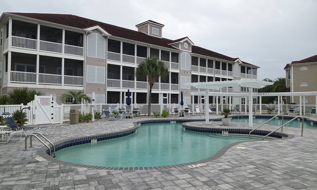 Little River Condo | Waterfront Luxury Condo – Sleeps 6