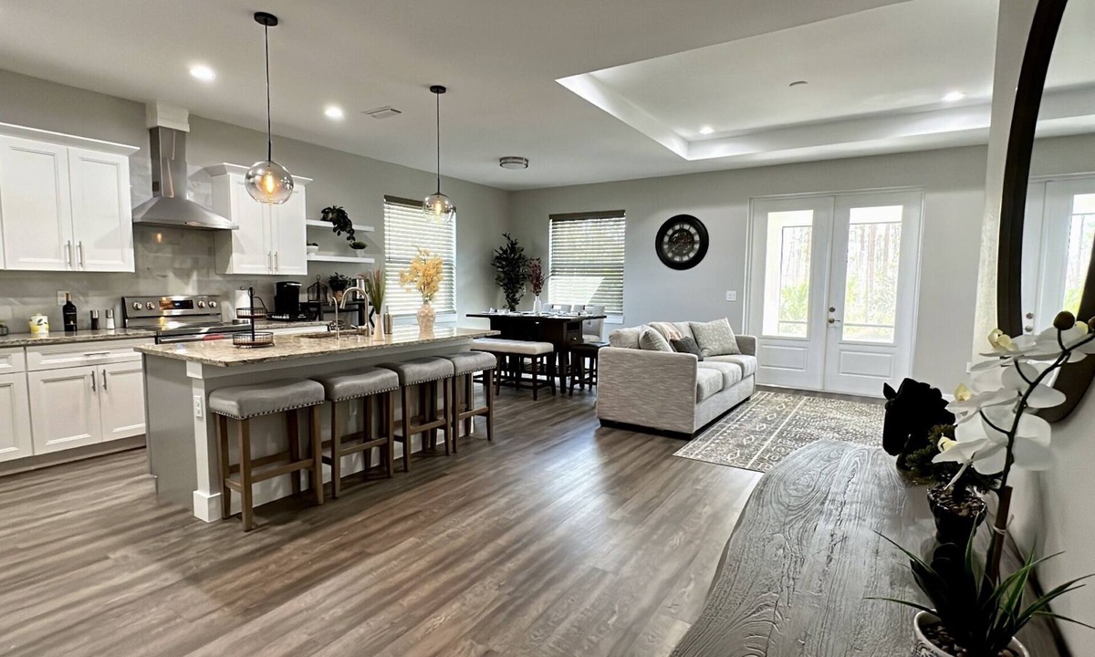 North Port House | Welcome to the Beautiful Pool House of North Port!
