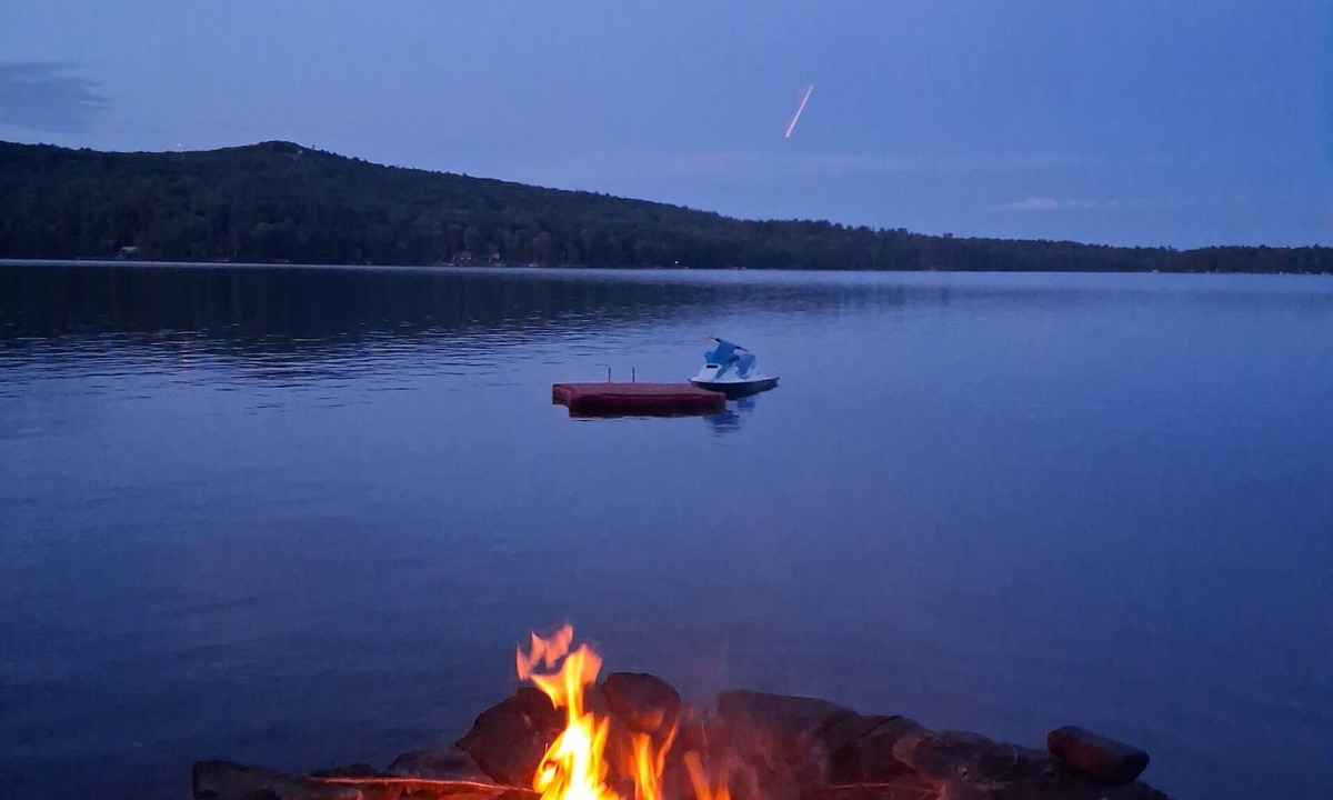 Embden Cabin | Wonderful 2-bedroom cabin on Embden Lake