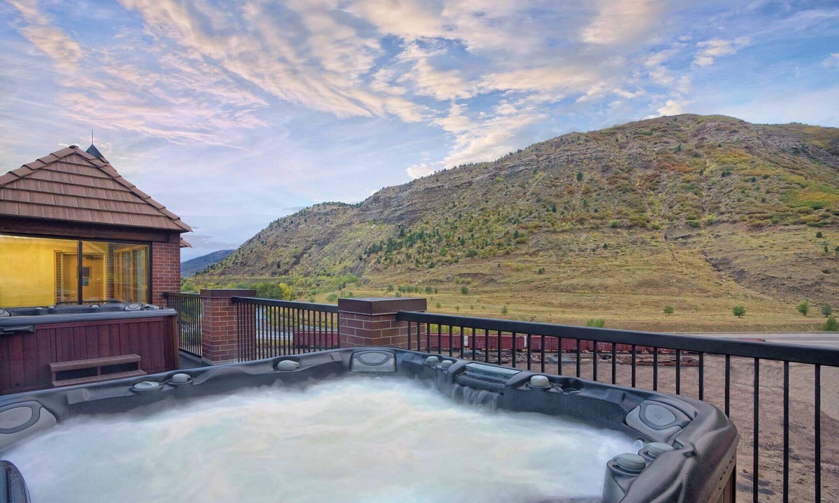 Historic Downtown Durango Condo | Wyndham Durango | 1BR/1BA King Suite w/Balcony