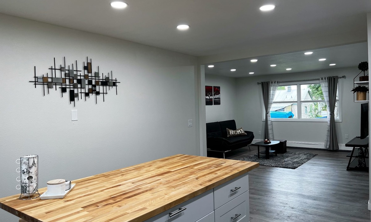 Spenard Apartment | Wyoming