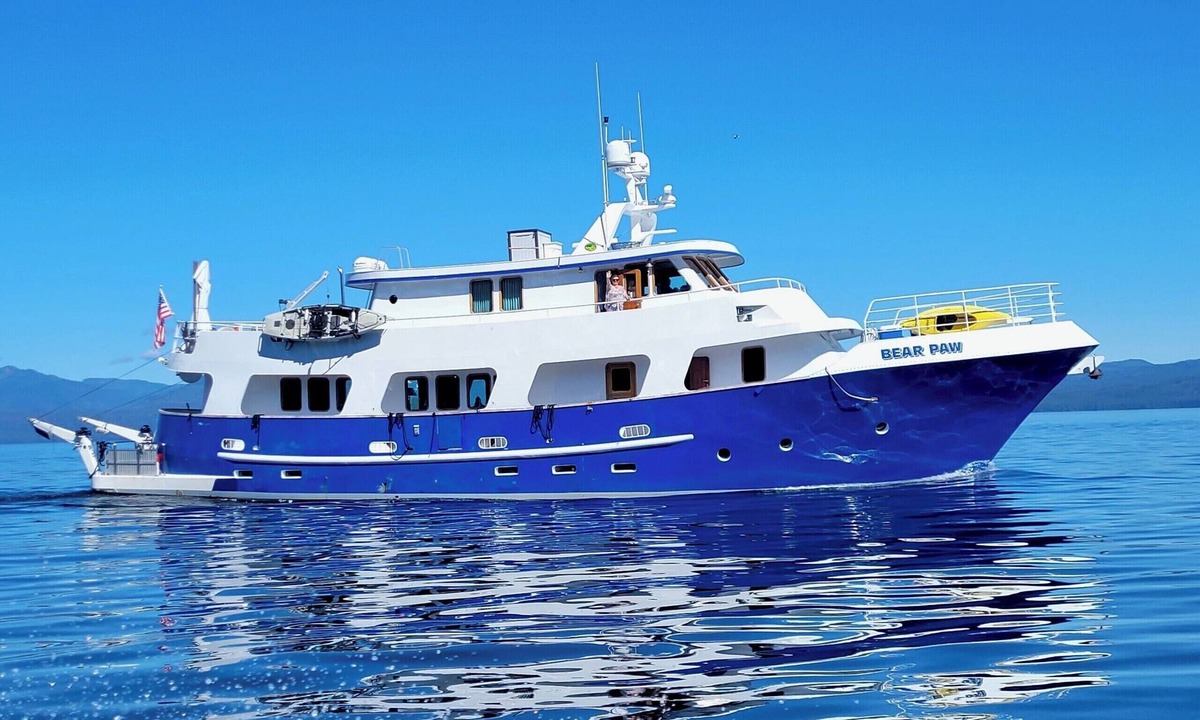 Sitka Boat Rental | Yacht in Sitka Harbor. 3 king staterooms with breakfast included. Basic package