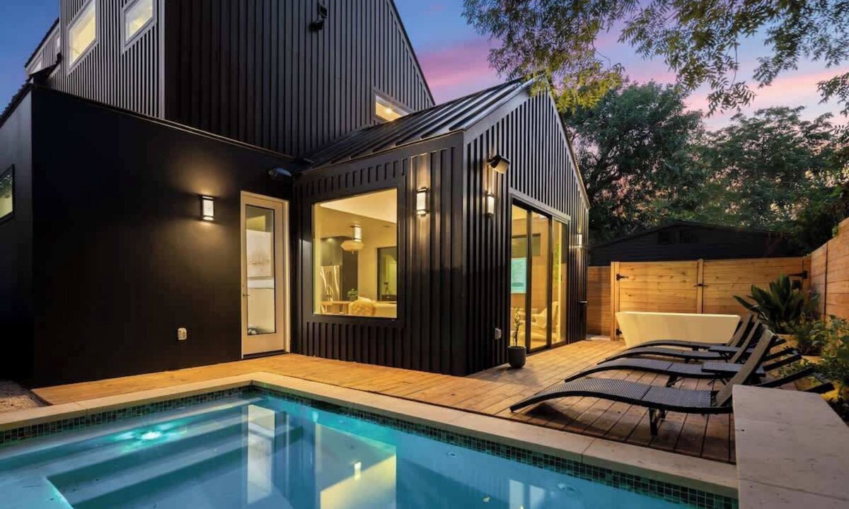 Holly House | Zen Haus East Austin Spa Retreat Pool, Sauna, Gym