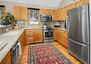 Haymeadow Townhome A1 | 5BR Ski-Out, Private Hot Tub