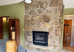New listing, Great Condo! Short Walk to Winter Park Resort and the Fraser Trail.