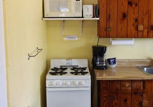 Sunfish Studio 7: Firepit, Grill, Pet Friendly!