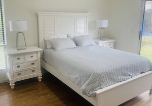 Westhampton paradise with heated pool -perfect summer rental