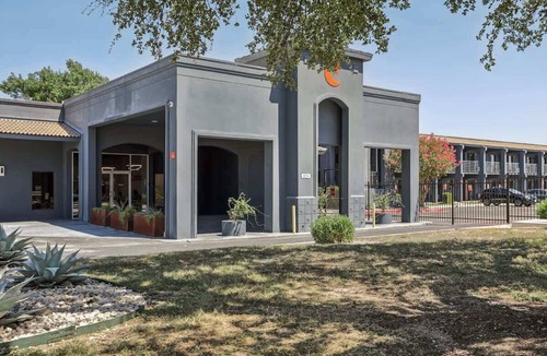 St. Johns Apartment | [07] ATX Studio: 1 Queen & 1 Twin, Sleeps 3