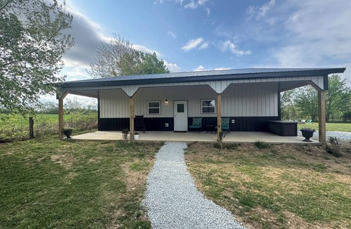 Cynthiana House | 1 Bed/1 Bath Guest House